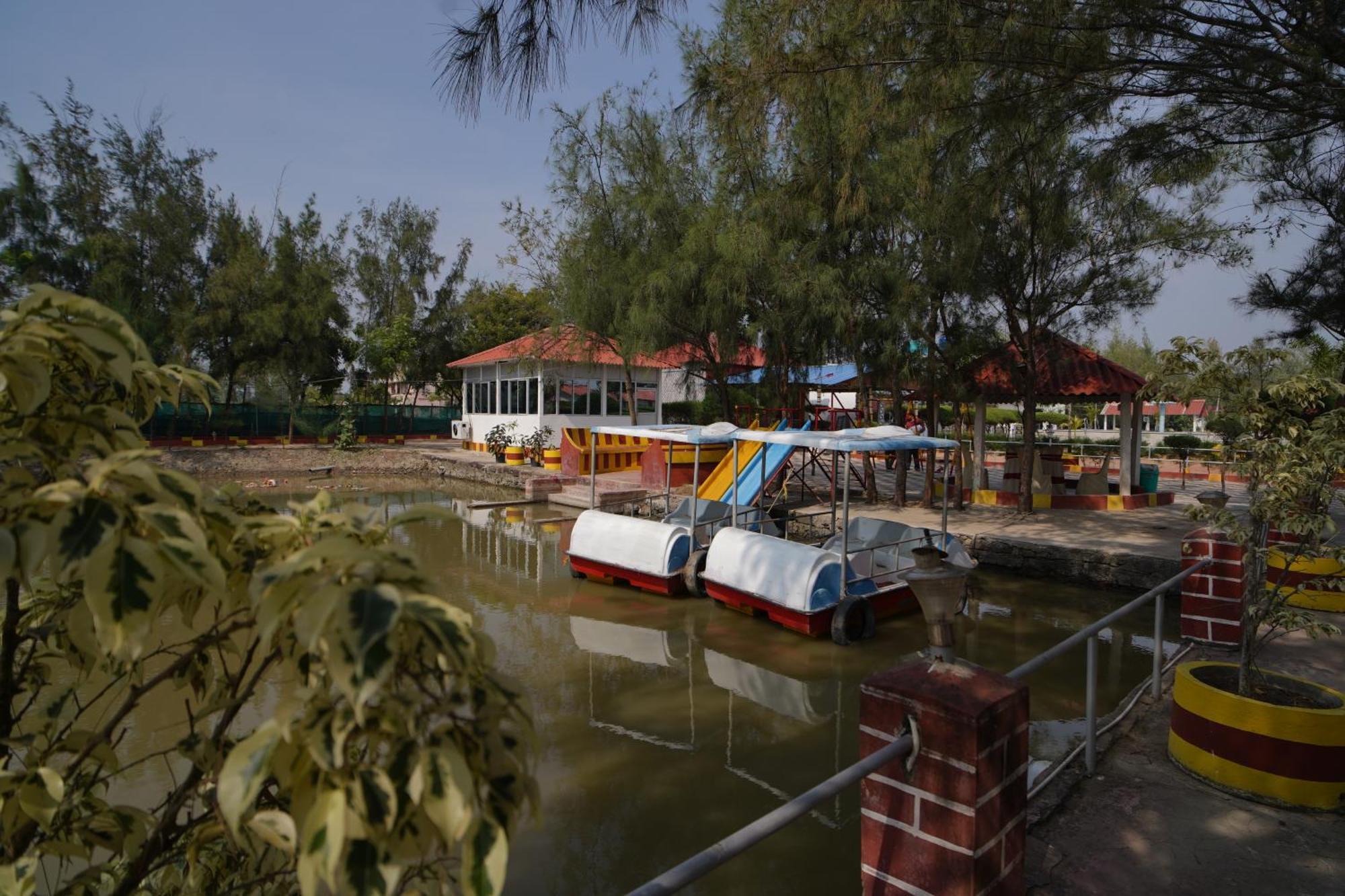 Lake View Village Resort Tajpur Kültér fotó