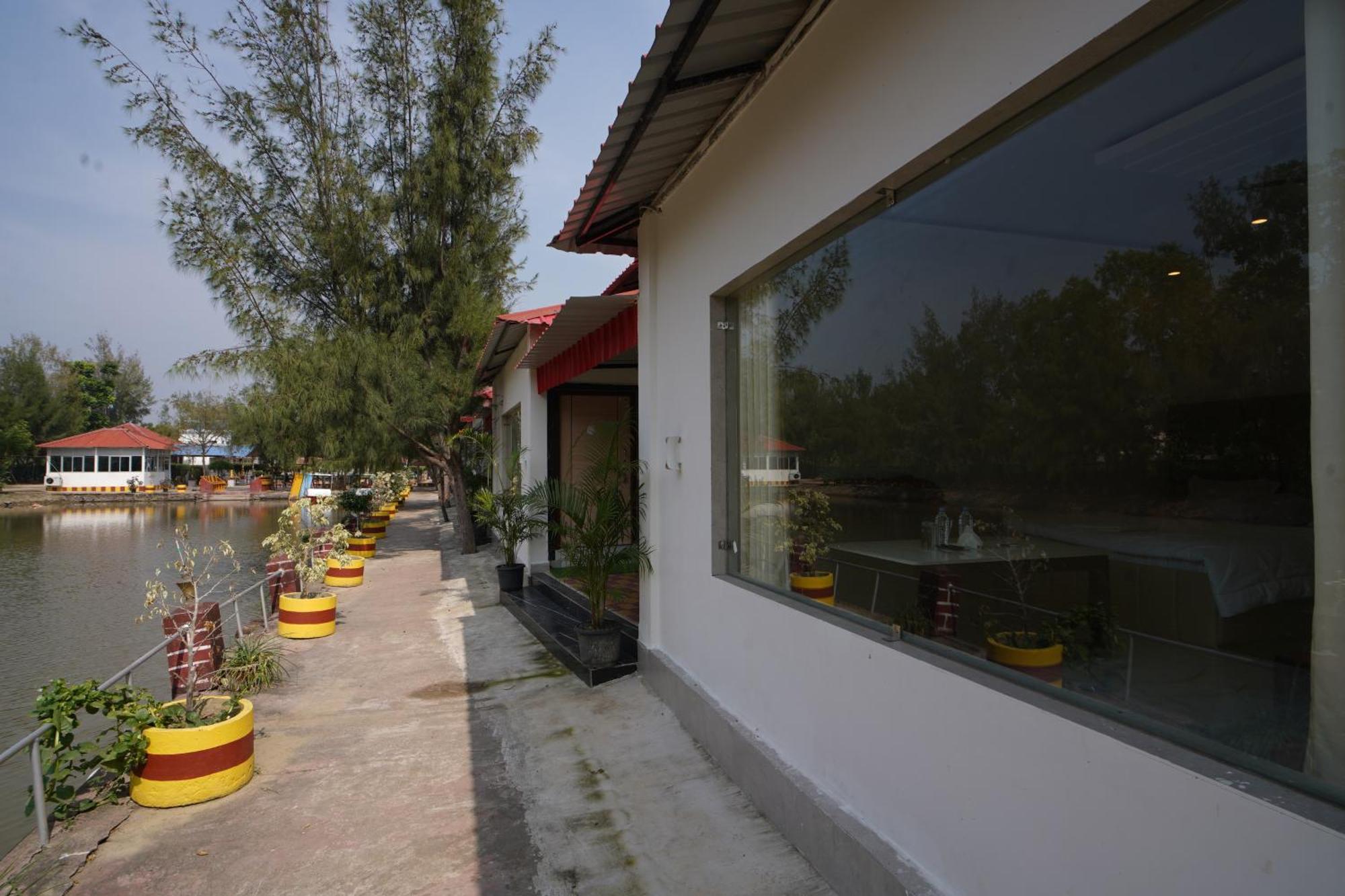 Lake View Village Resort Tajpur Kültér fotó